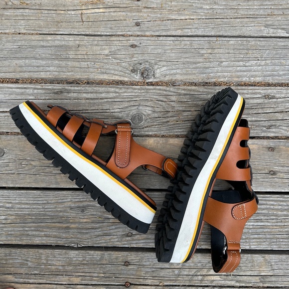 Labucq Boomer Sandal - Picture 2 of 9